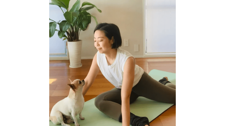 痛気持ちよさが病みつきに◎ガチガチお尻&股関節をゆらして解放!股関節の動きが良くなるストレッチ