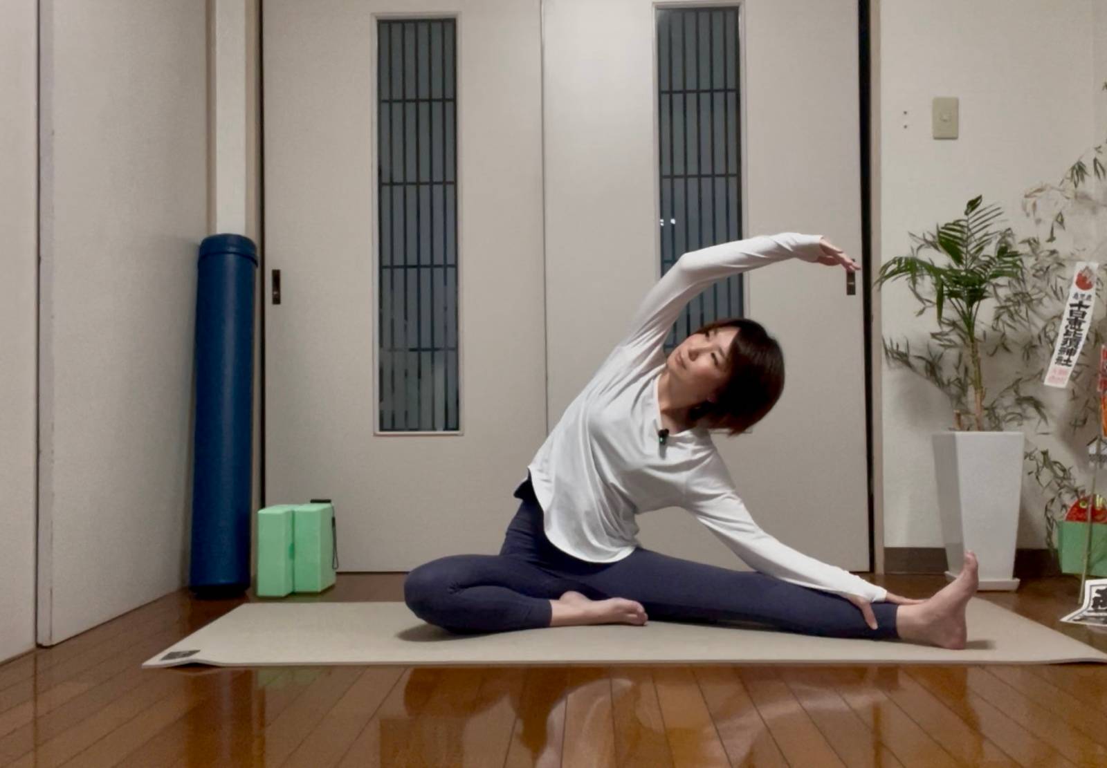 内転筋ほぐしストレッチ