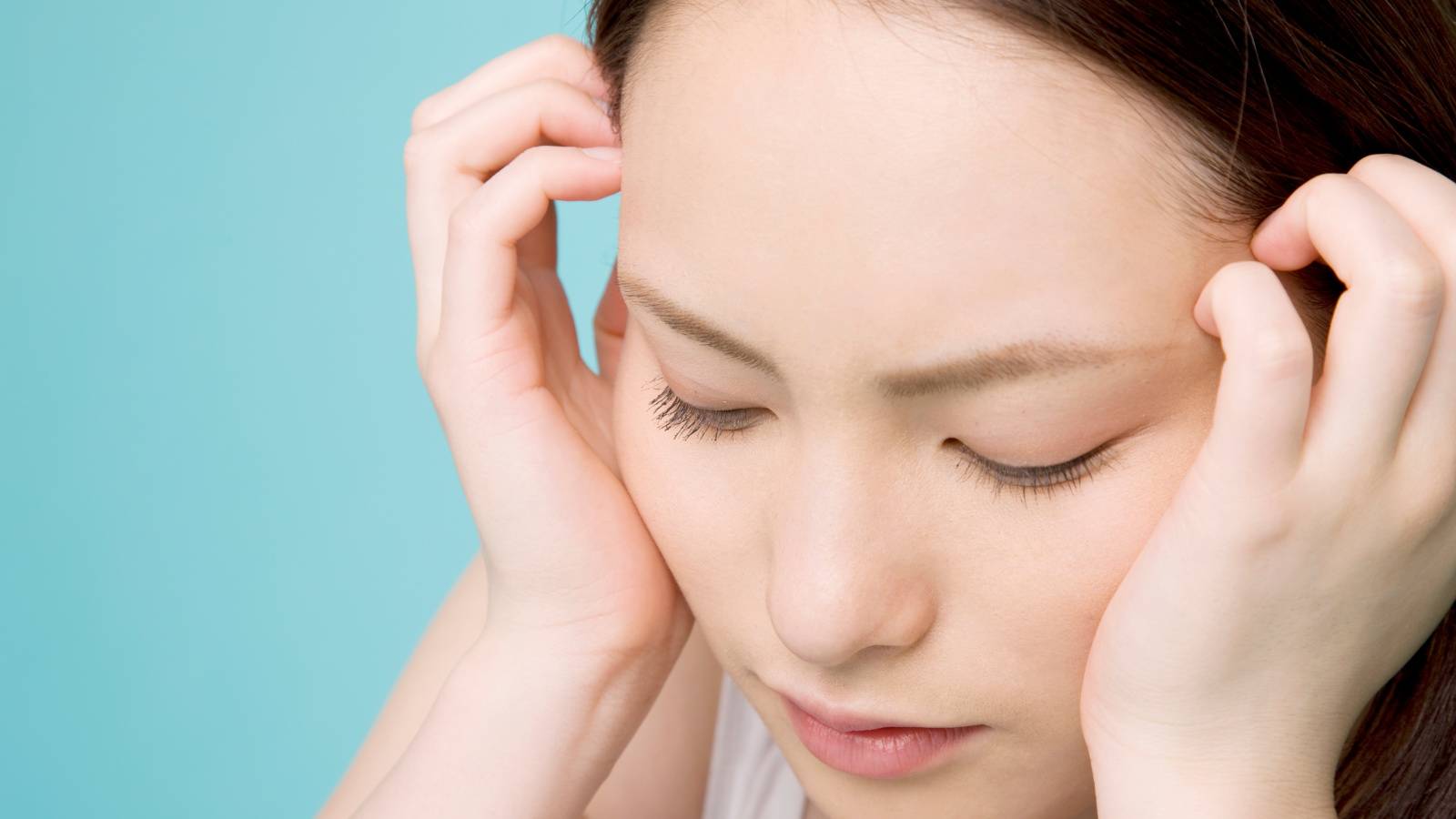 モヤモヤ、考えすぎは体を動かしてリセット！【切り替えヨガ】体と心がスッキリ軽くなるヨガポーズ３選