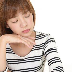 【50代の疲れやすさを改善】寝たまま脚を回すだけ!体幹を鍛える体力UP簡単エクササイズ