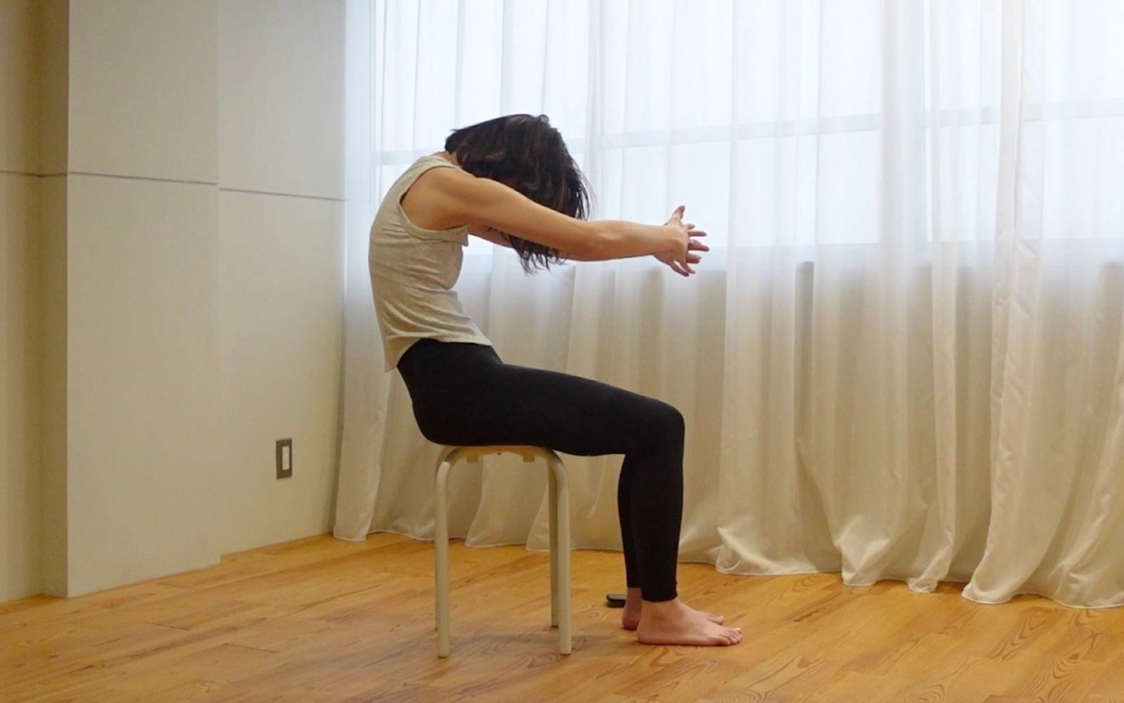 背中ストレッチ