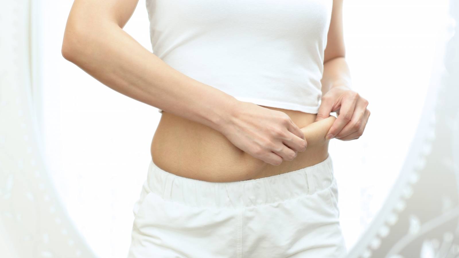 【夏にはまだ間に合う】ちょっときついけど効果抜群！はみ肉撃退エクササイズ