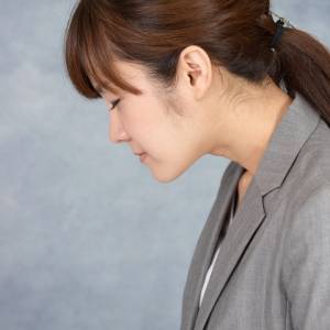 【超気持ちいい〜】クッションを使った大胸筋ストレッチ