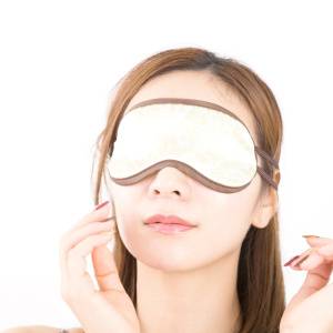 急に視力が落ちたと感じるあなたへ【日本一目がいい博士】が教える「アイマスク瞑想」