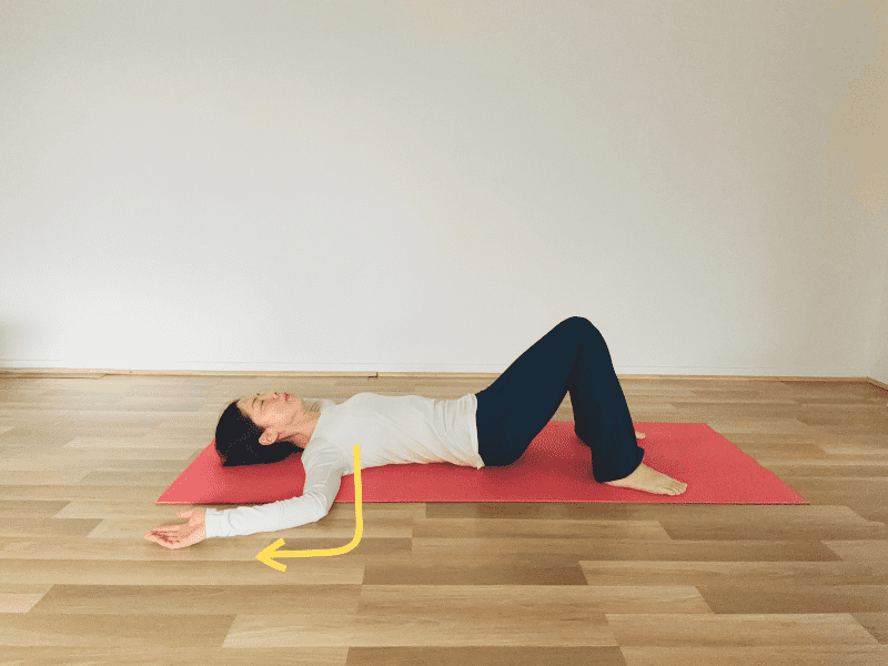 仰向けストレッチ