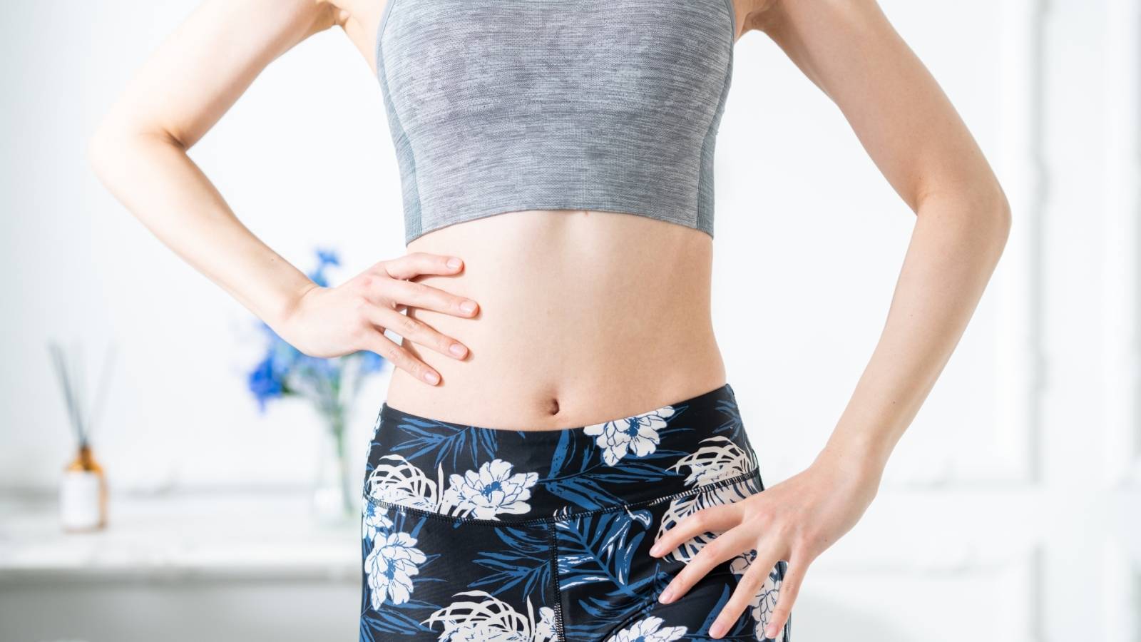 【40代50代のボディメイク】インナーマッスルにアプローチ！寝たままできるお腹痩せエクササイズ