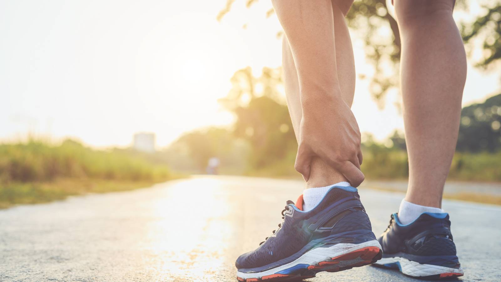 骨折リスクが上昇する可能性！？ランナーに警告したい「栄養不足の落とし穴」適切な栄養摂取量は？