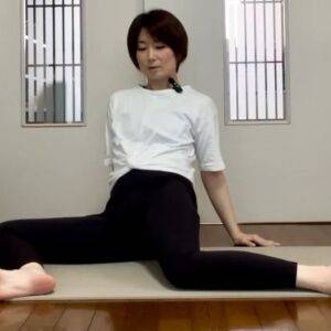 体が超硬い人向け！6つの動きをスムーズにして【ガチガチ股関節】の可動域を広げるストレッチ