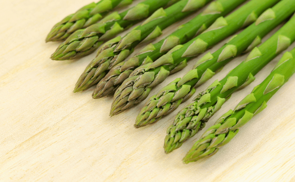 並べられたアスパラガス