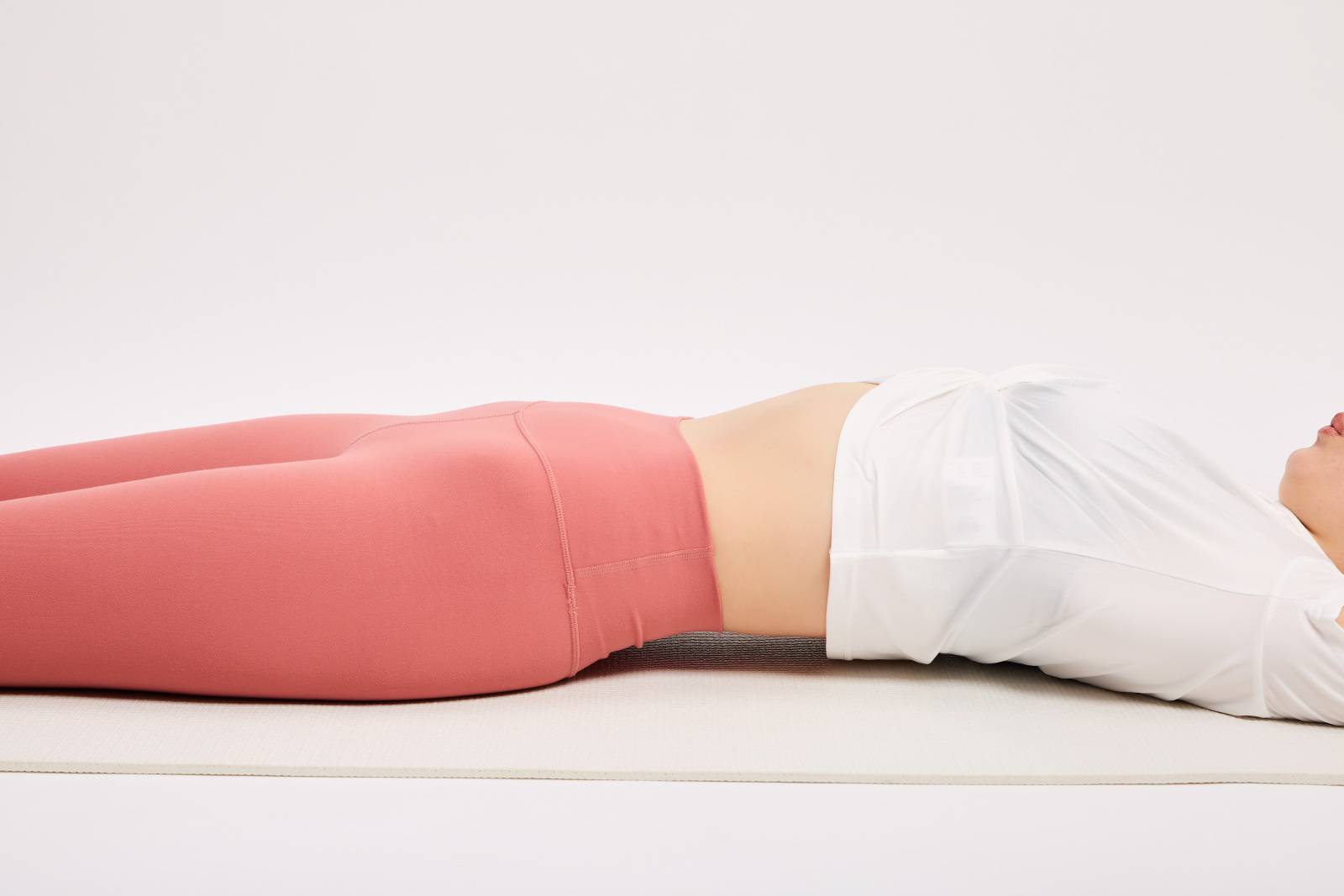 ほぐす・伸ばす・鍛えるで引き締める「美筋ヨガ」