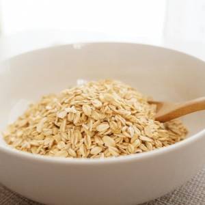 【痩せる朝ごはん】オートミールにちょい足しするだけ！代謝がアップする食材は？