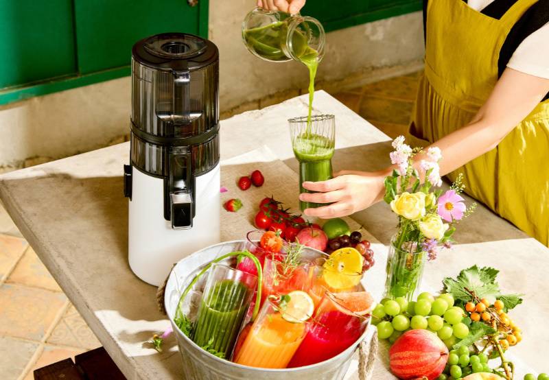  コールドプレスジューサー「ヒューロム」と始めるヘルスコンシャスな毎日