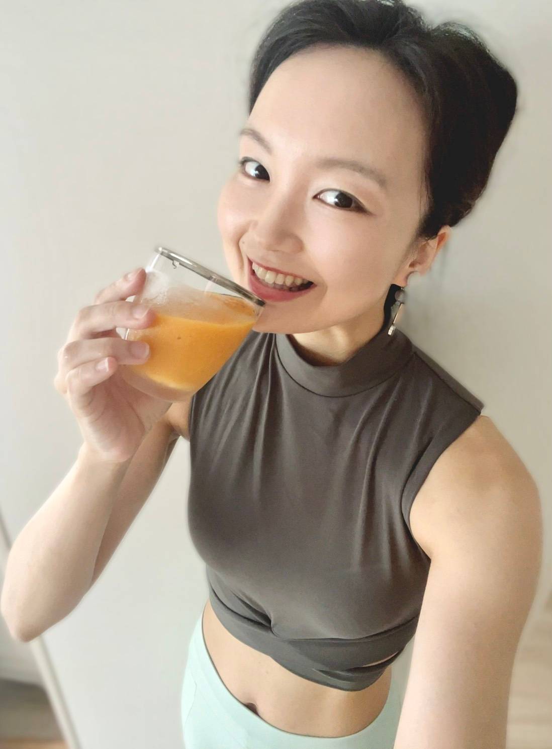  コールドプレスジューサー「ヒューロム」と始めるヘルスコンシャスな毎日