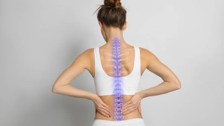 【梅雨になると体も気持ちも重くなる…という人に】倦怠感や疲労感をやわらげる「背骨ストレッチ」