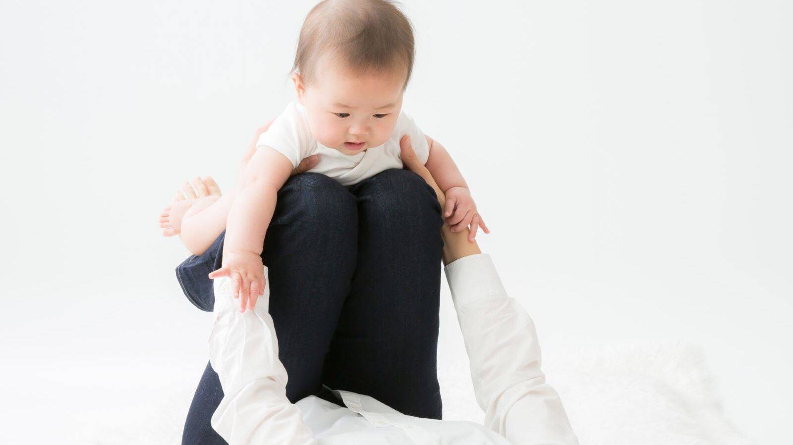 子どもと遊びながらできる！筋トレ不要で無理なくできて効果が見える「産後ダイエットヨガ」