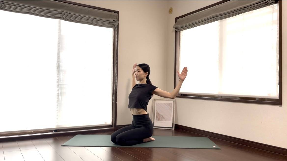 巻き肩改善ストレッチ2