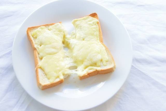 チーズトースト