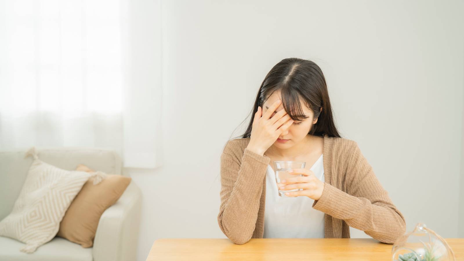 「水分補給にいいと思ってた…」風邪を引きやすい人が避けるべきNG飲み物とは|管理栄養士が解説