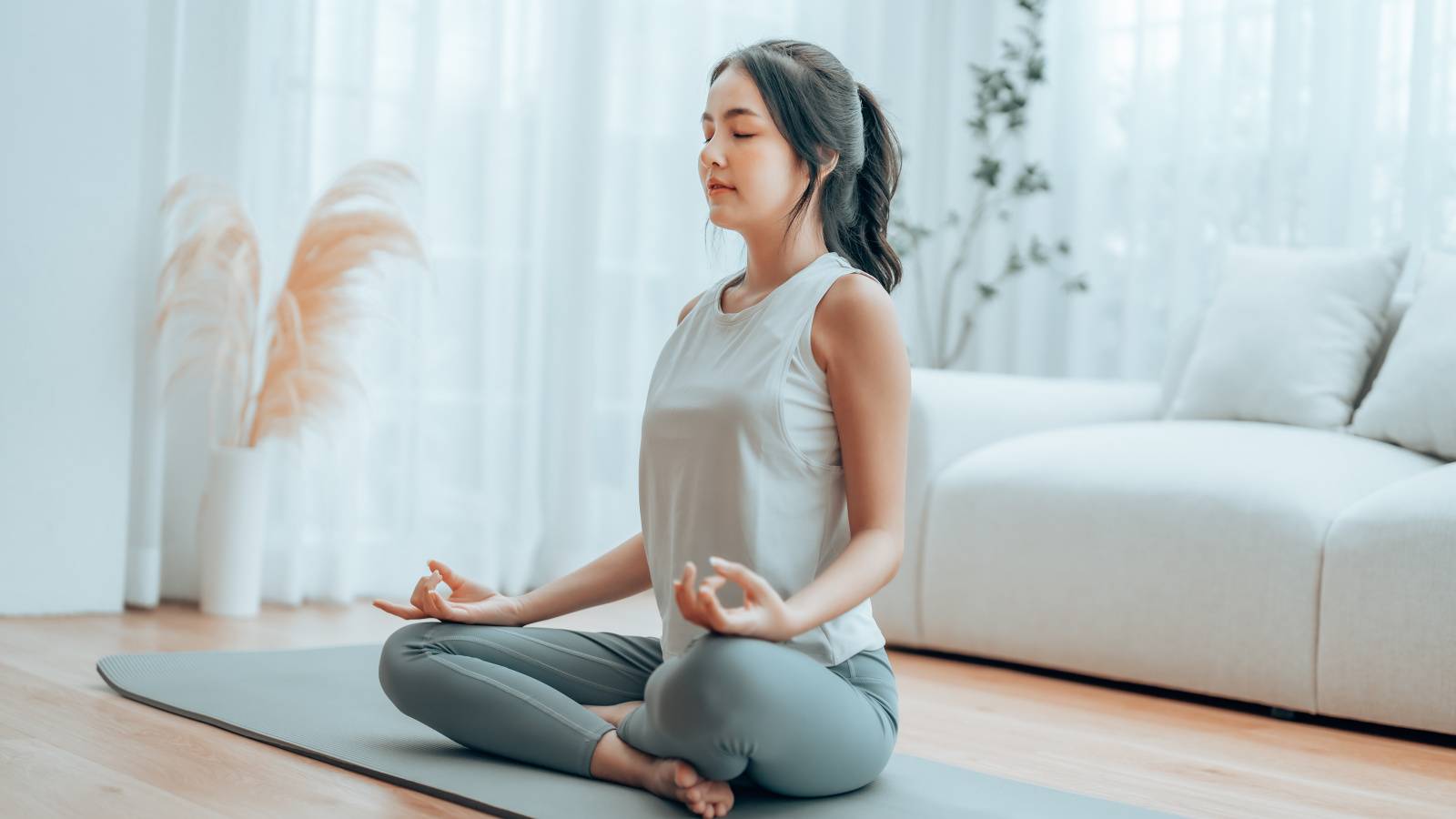 マインドフルネス瞑想の中で頭痛やイライラが生じた時の対処法｜公認心理師が体験から学んだこと