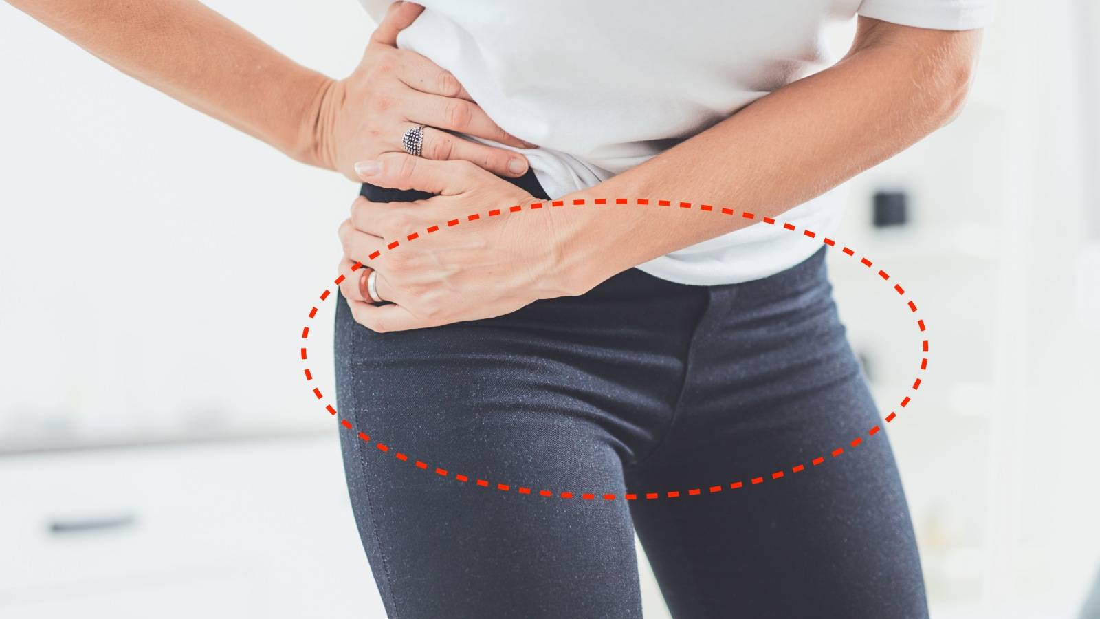 あっという間に脚が軽くなる！10秒で股関節が柔らかくなる〈付け根ほぐし〉