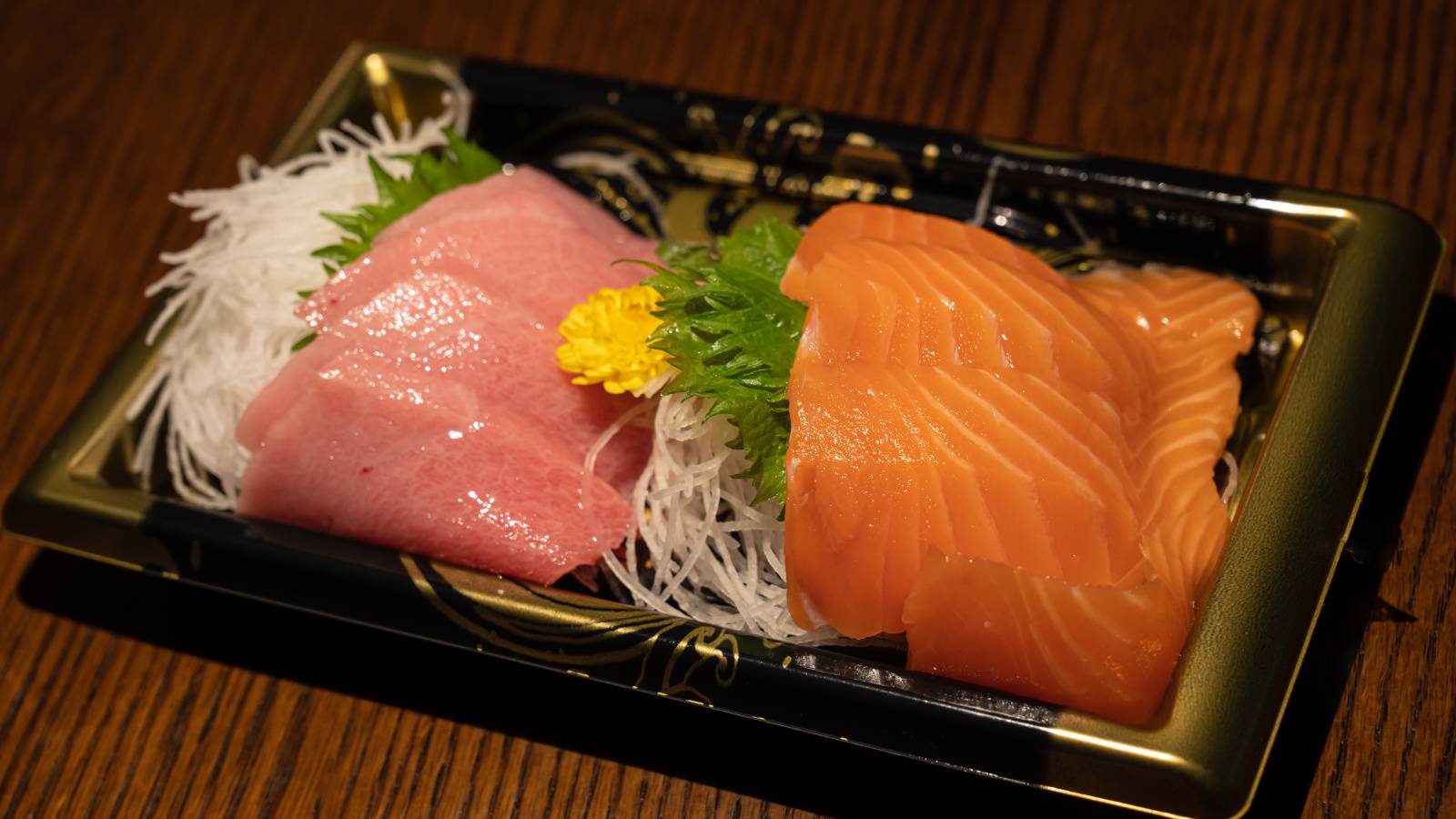 安いスーパーの“お刺身”がひと手間でグッとおいしくなる裏ワザ【管理栄養士が紹介】