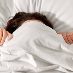 朝の目覚めが変わる！【すっきり起きられるようになる】たった5分で全身が巡る簡単ストレッチ