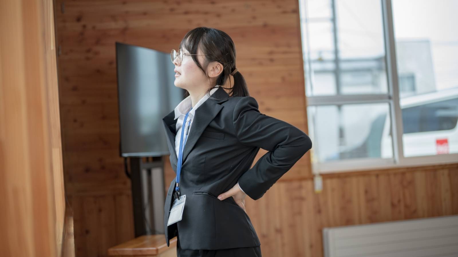 いますぐ靴底をチェックして！片足重心によって崩れた体のバランスを整える〈左右差改善ストレッチ〉