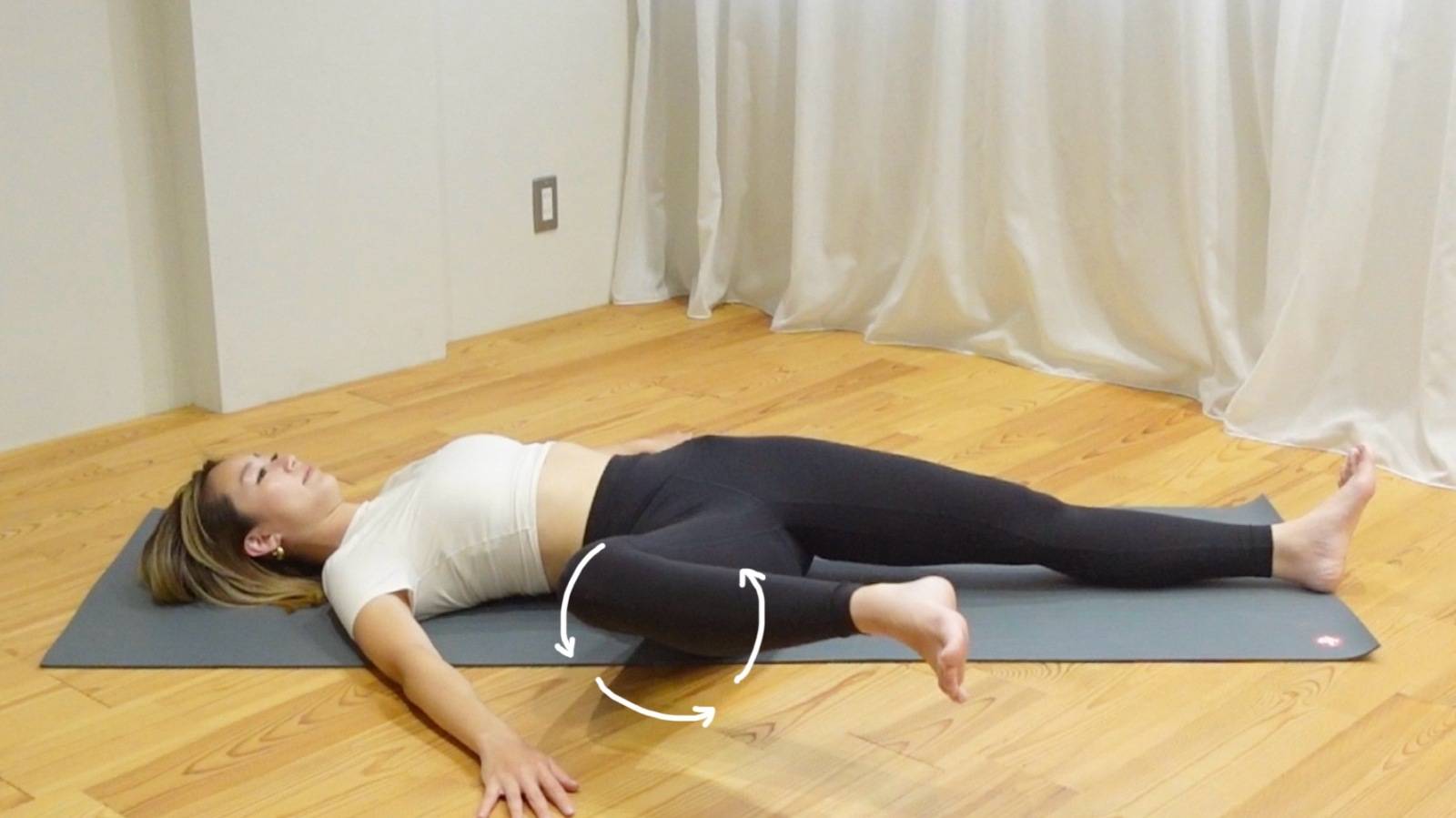 可動域＋筋力UP！硬い股関節を【使える股関節】に！寝たままじんわりケアストレッチ