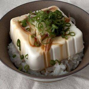 納豆ごはんに代わる朝食の新定番！？管理栄養士が「豆腐丼」をおすすめしたい理由と作り方
