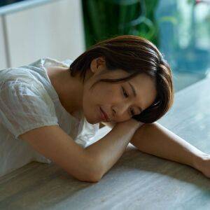 【体がだるい・疲れが取れない】そんなとき試して!寝たままできる「だるさ解消全身ほぐしストレッチ」