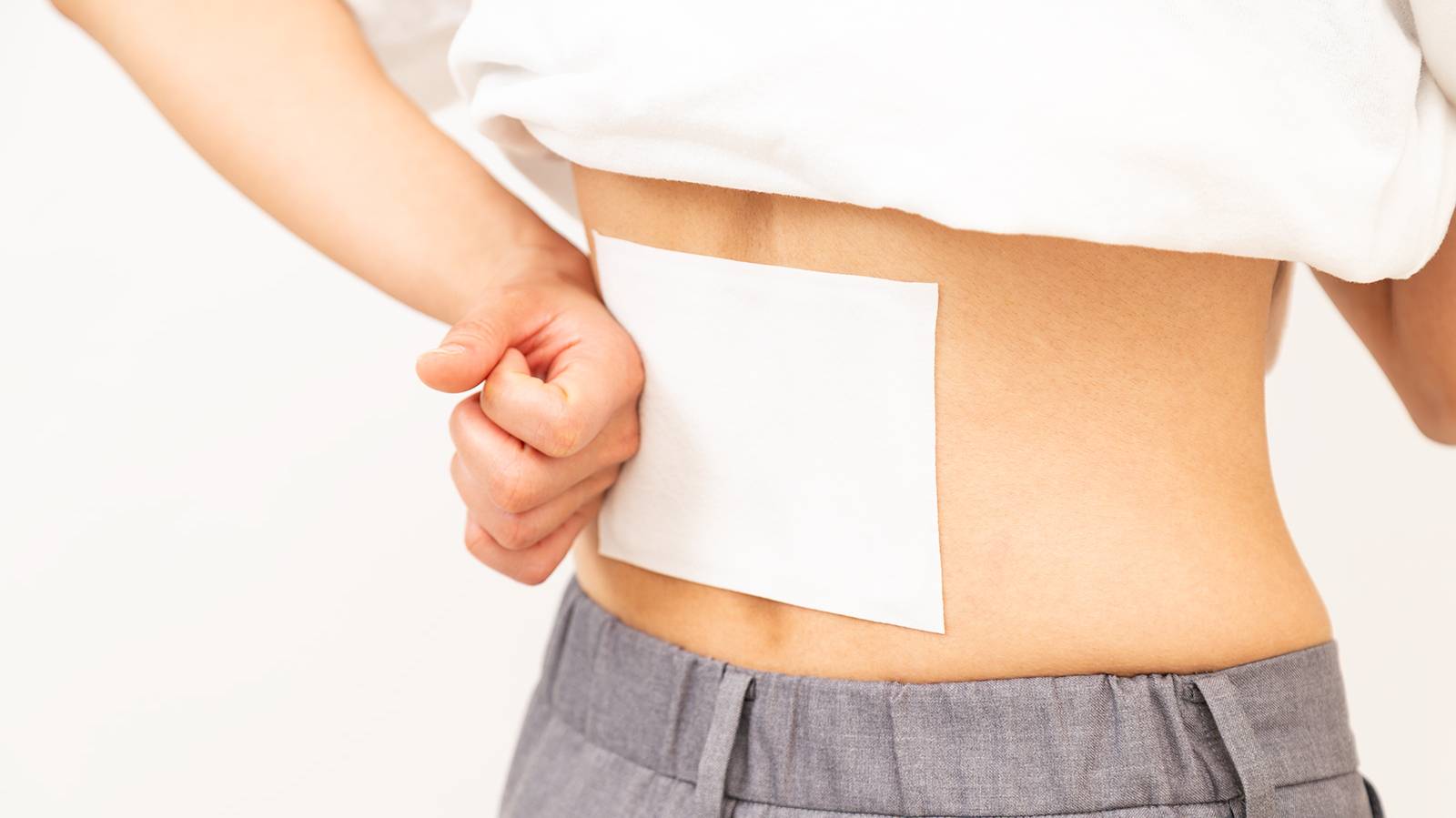 【体が硬い人向け】硬くなった腰の筋肉をほぐす腰痛予防ストレッチ