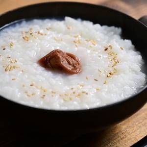 夏の心とカラダをととのえる、「冷やしすぎず、潤し、気を補う」やさしいお粥養生のススメ