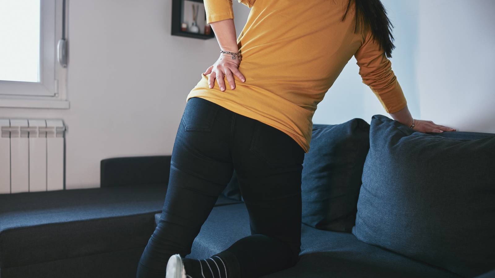 脚のしびれや腰の重さ【それって坐骨神経痛かも！】現代に増加する悩みを改善するお尻ほぐしストレッチ