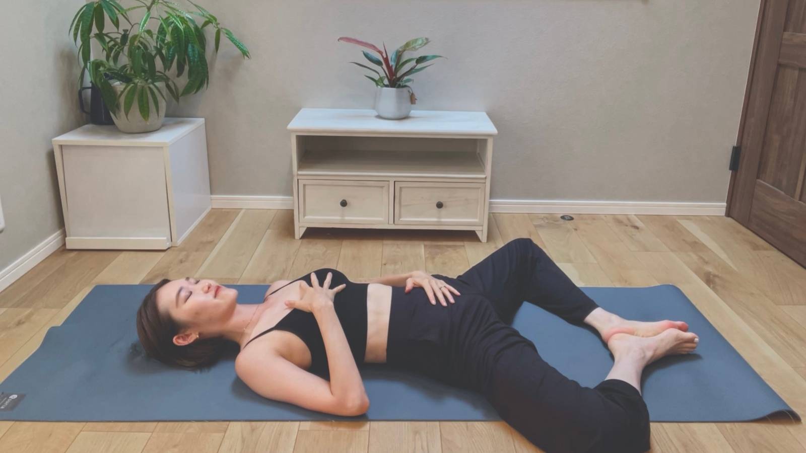 〈働く女性と生理〉生理中の仕事、どう向き合う？アーユルヴェーダ的な自分リズムの整え方