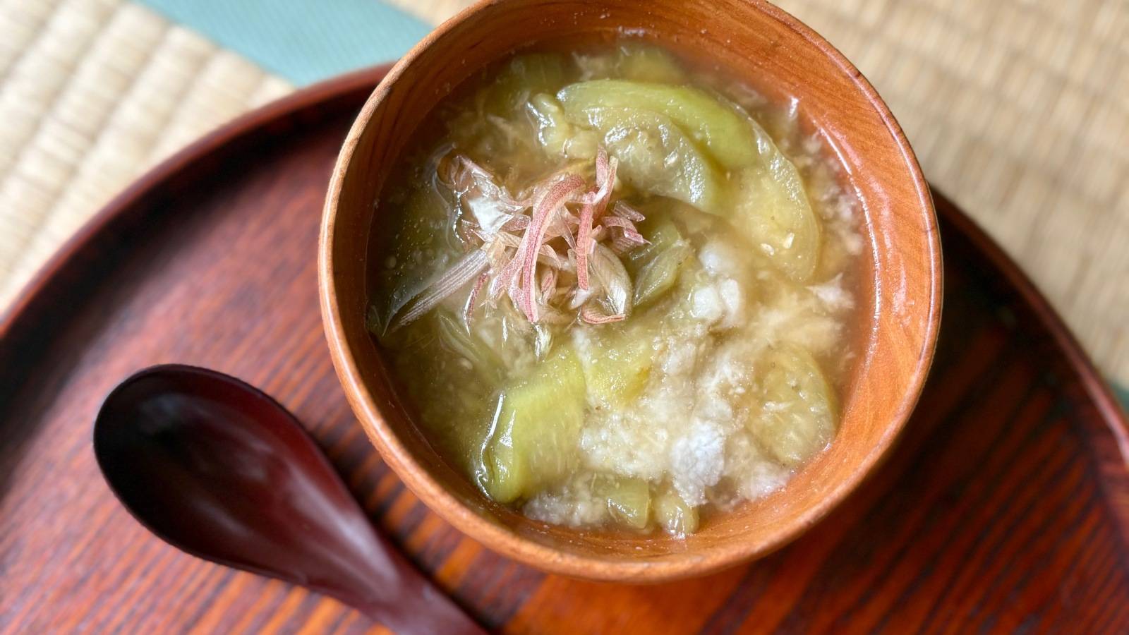 蒸し暑い季節、気になる「むくみ」に！茄子と茗荷のとろろスープ｜管理栄養士のスープ