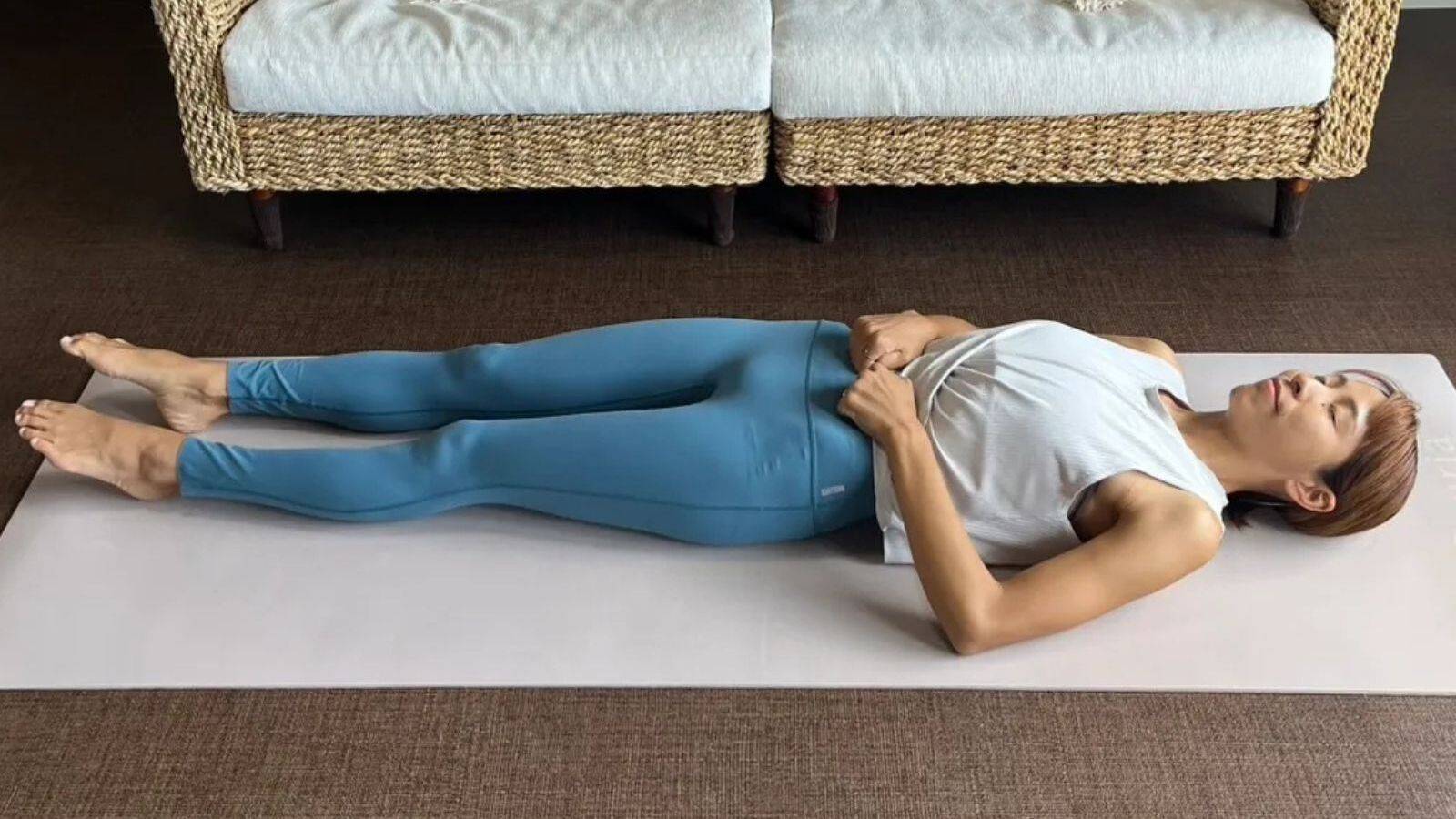 「腸がゆるむ」と睡眠の質が向上する!?驚くほどぐっすり眠れるお腹のマッサージ