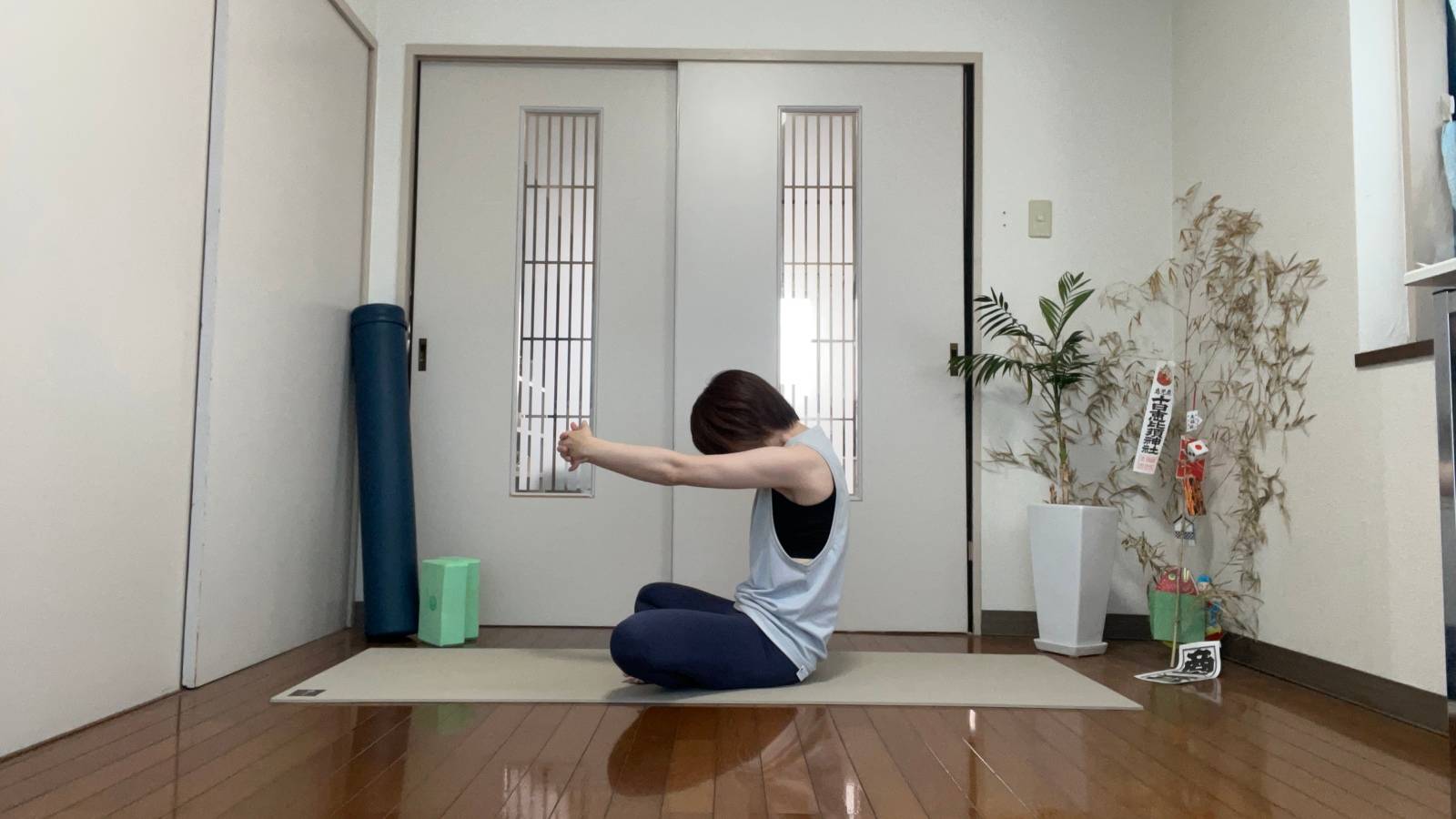 肩甲骨ストレッチ