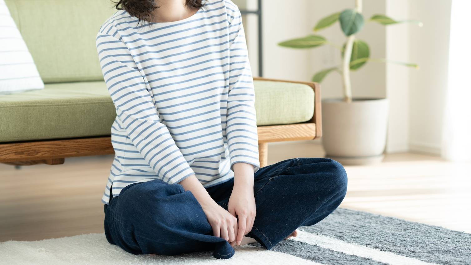 <あぐらがつらい人向け>硬い股関節、お尻、太ももが無理なくじんわりほぐれる!ゆるストレッチ