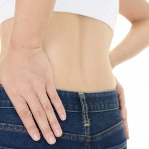 立ち仕事での腰痛を楽に！【ほぐしながら予防もできる】腰まわりをやさしく緩める「ゆるストレッチ」