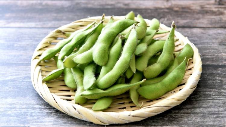 しなびてしまった【枝豆】がよみがえる！茹でるときにプラスすると良い調味料とは？