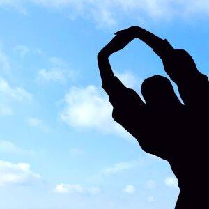 コリ解消にもリラックスにも！ここを伸ばせば体が整う『バナナストレッチ』