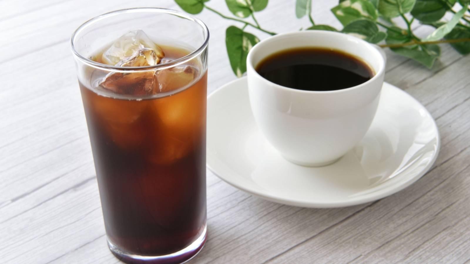 ホットコーヒーとアイスコーヒー