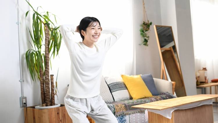 老化は下半身から進む？【下半身強化＆垂れ尻解消】椅子を使った簡単アンチエイジングエクササイズ