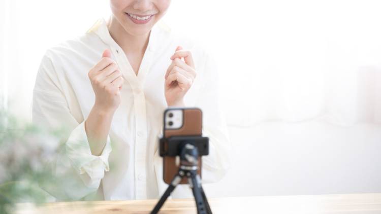 60歳で「女が終わる」と思いこんでいた専業主婦がYouTuberになって見つけた新しい生き方