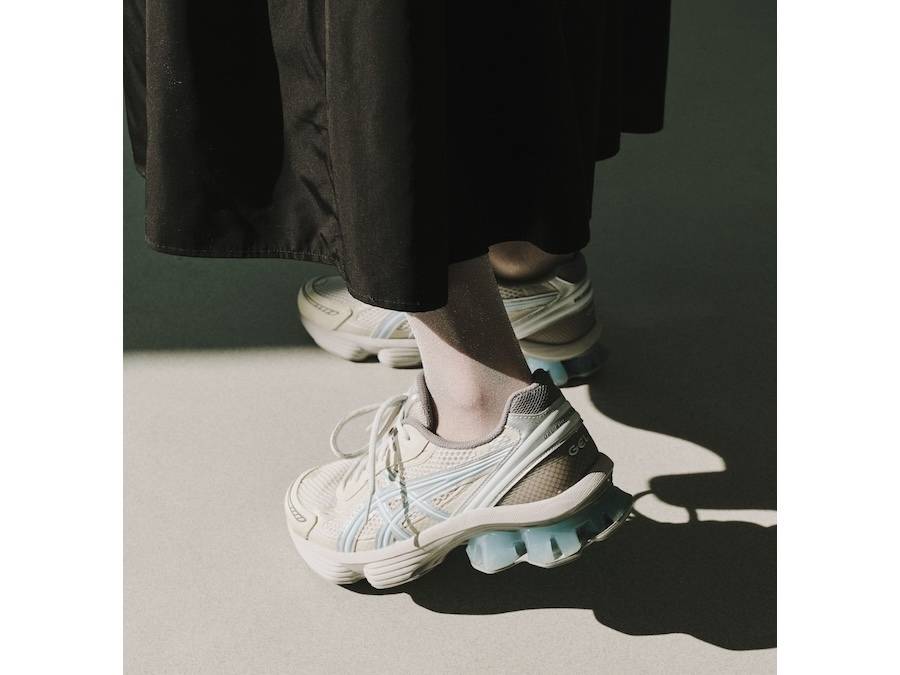 エミasicsアシックスemmiオールインワン　コラボ　ジムウェア　トレーニング emmi(エミ)」と「ASICS(アシックス)」がコラボレーションした