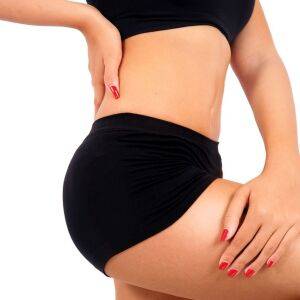 30分の筋トレに匹敵！消えたお尻と腿の境目がくっきり。ヒップアップを叶える「タオルピラティス」