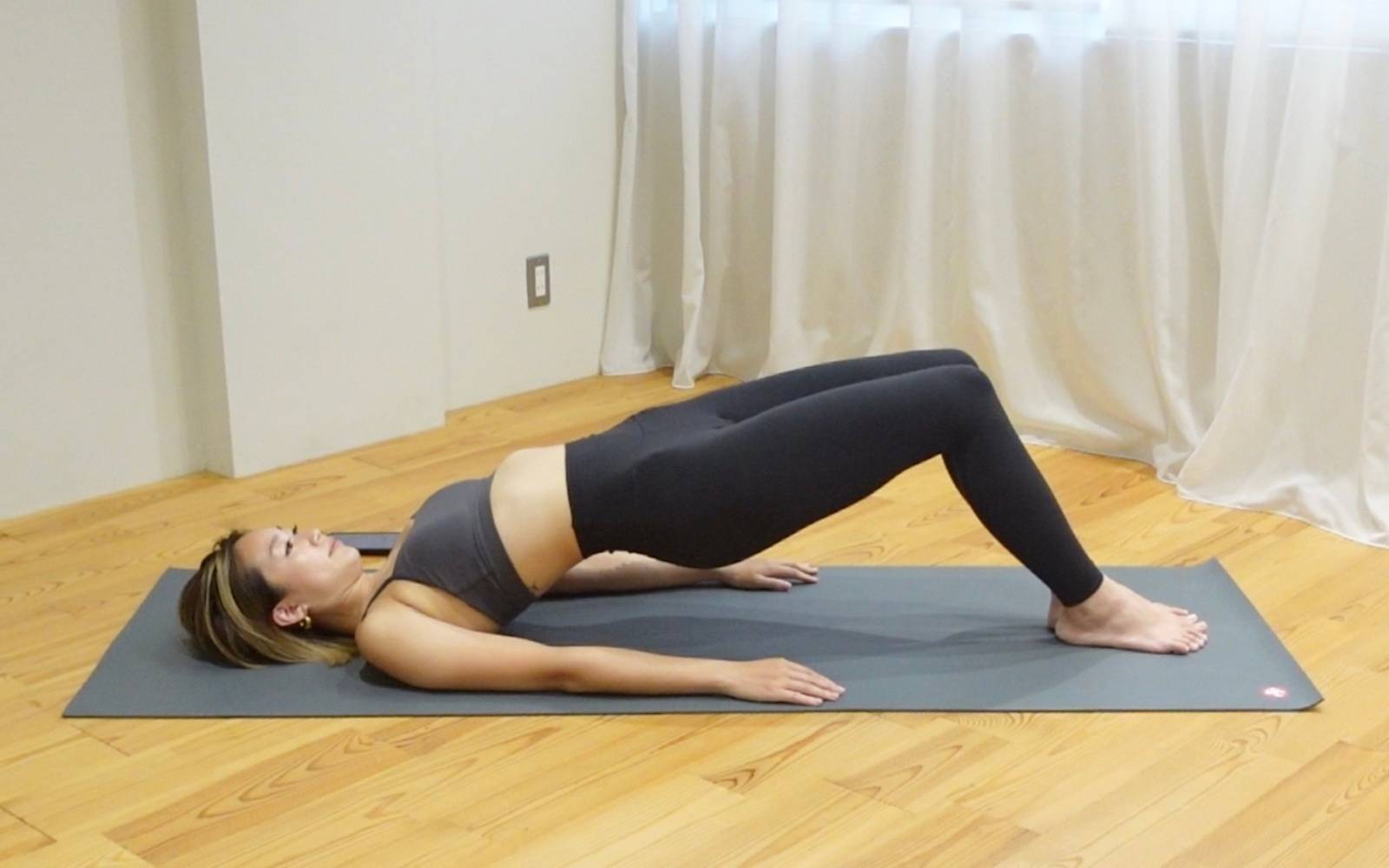 セツバンダアーサナ