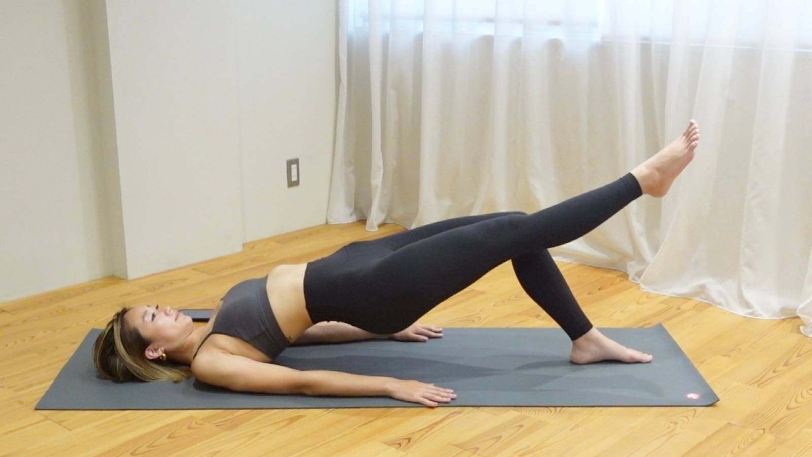 【寝たままOK】美尻＆脚のラインを整える！片脚エクササイズ