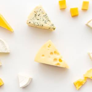 【チーズが悪夢を呼ぶ!?】新たな研究で分かった乳糖不耐症と夢の関わりとは？