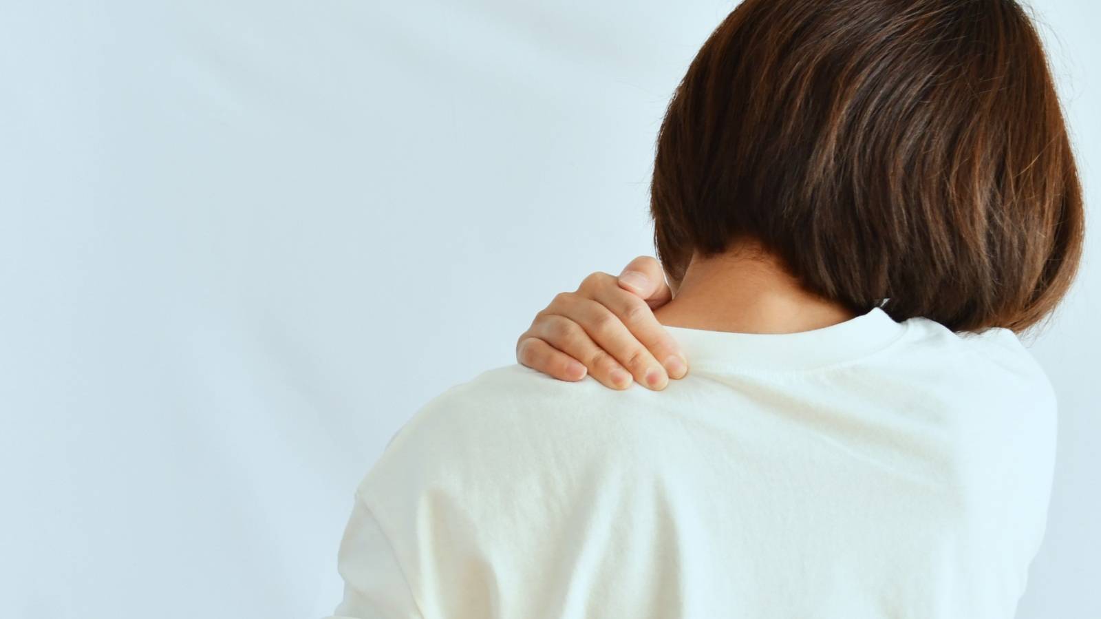 首肩のコリが楽になる！ストレッチ効果がぐんとアップするセルフケア